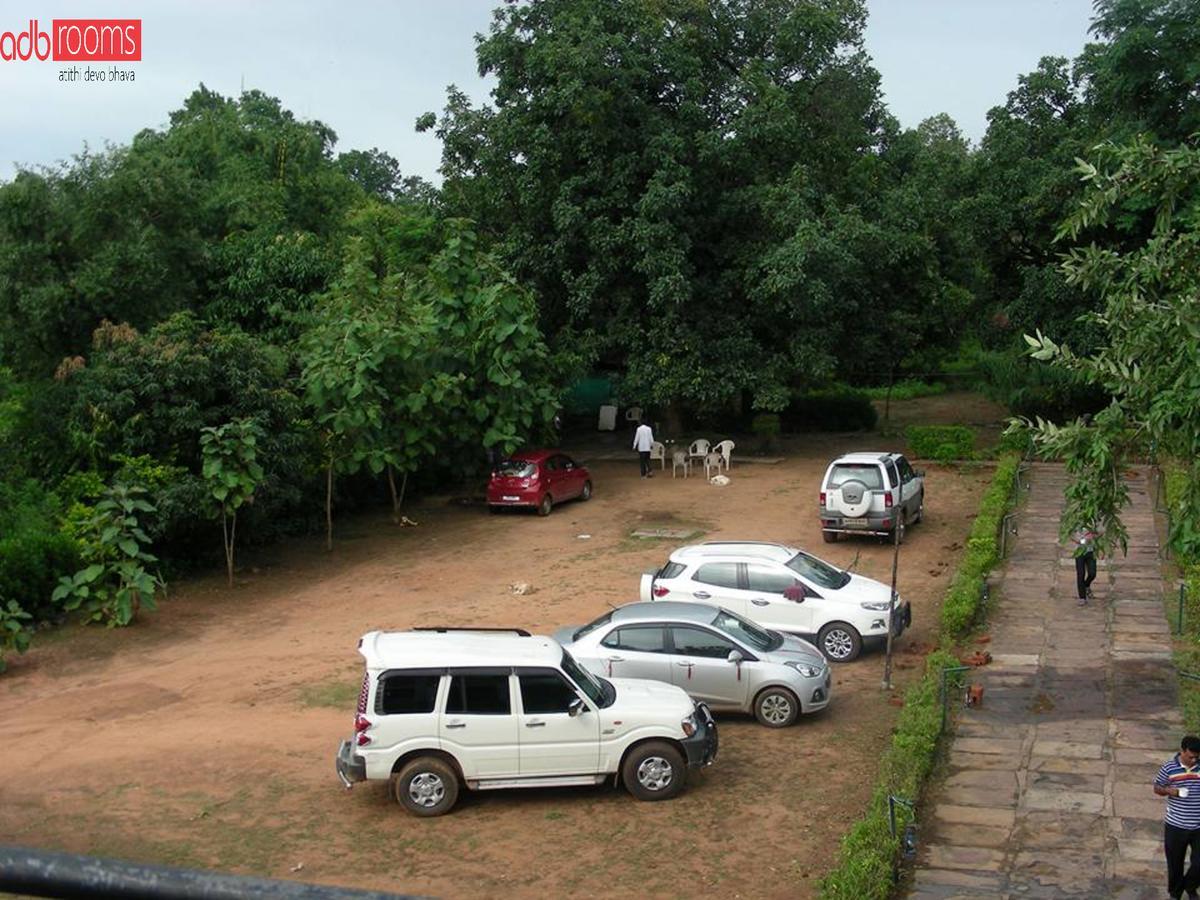 Adb Rooms Ashoka Resort Tala  Luaran gambar