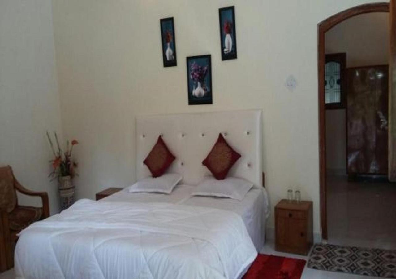 Adb Rooms Ashoka Resort Tala  Luaran gambar
