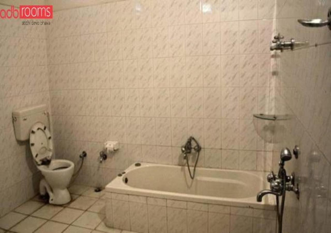 Adb Rooms Ashoka Resort Tala  Luaran gambar